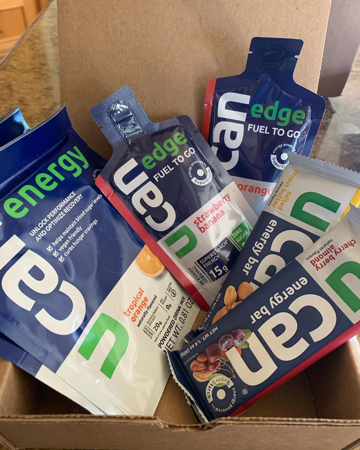 Thanks #genucan ! Global Running Day treats have arrived just in time to give them a try this weekend! 👏🏻🙌🏻 #runner #fuelyourbody #recovery